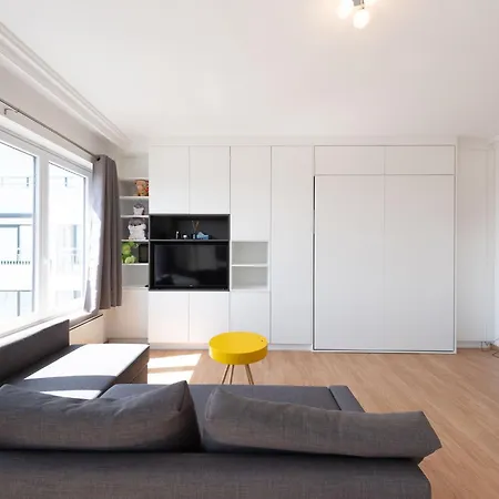 Апартаменты Cosy With Sleeping Area *